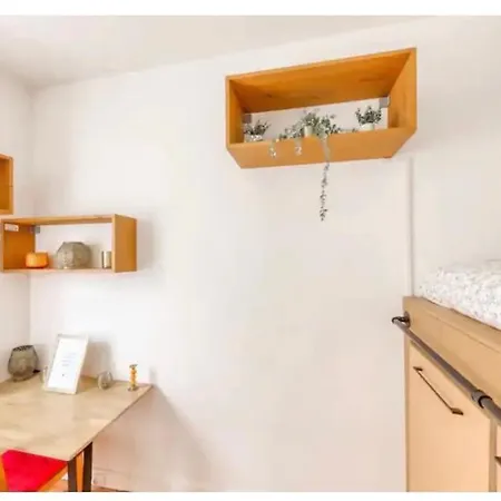 Διαμέρισμα Versaillais Au Pied Du Chateau *